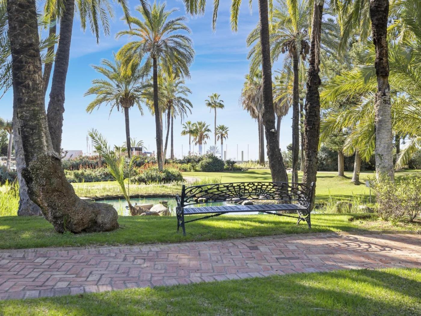 Espacioso En 1ª Linea De Playa Apartment Marbella