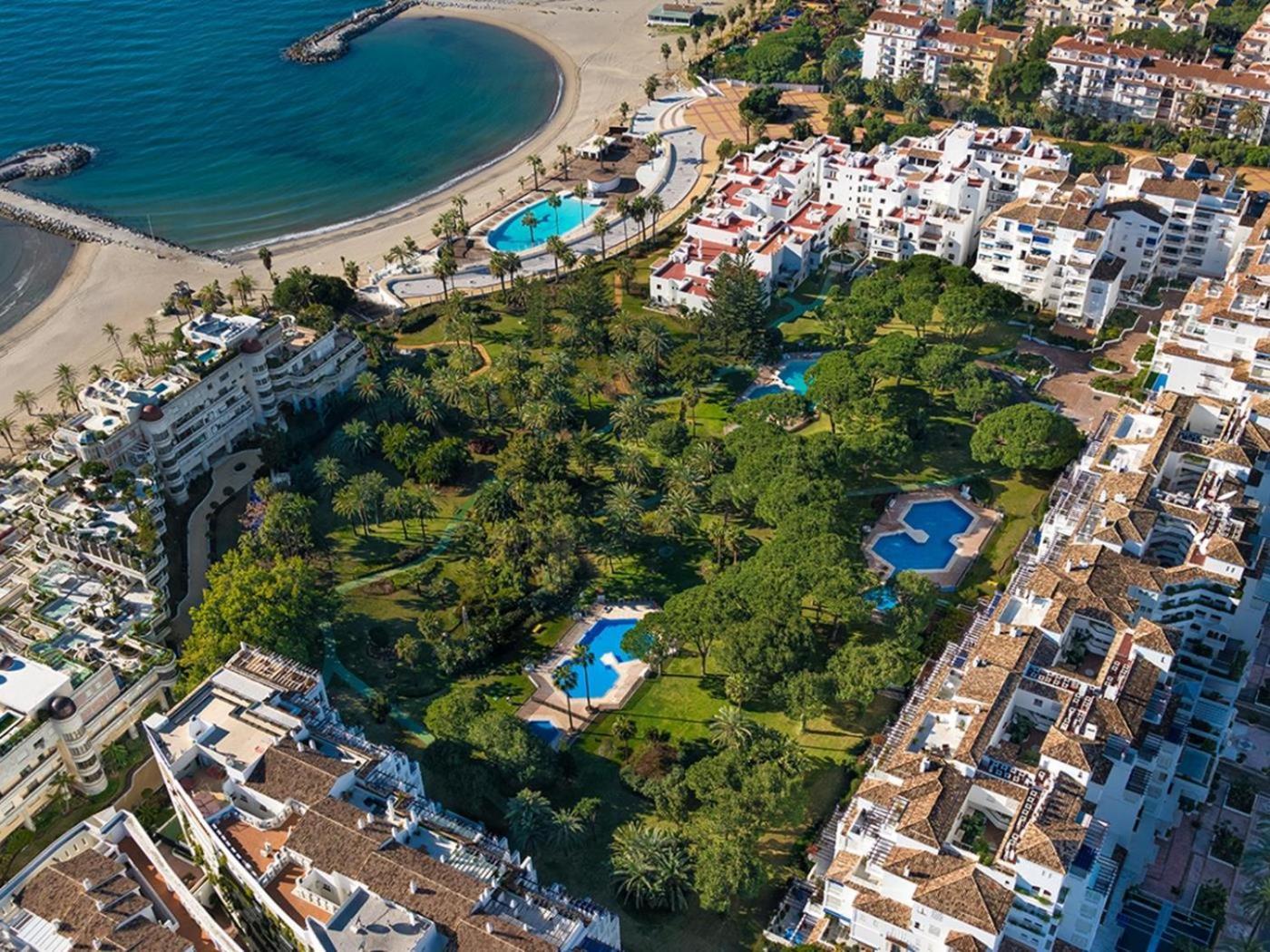 Espacioso En 1ª Linea De Playa * Marbella