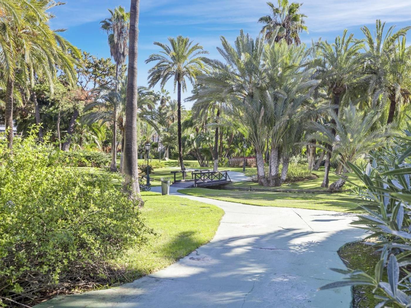 Espacioso En 1ª Linea De Playa Apartment Marbella